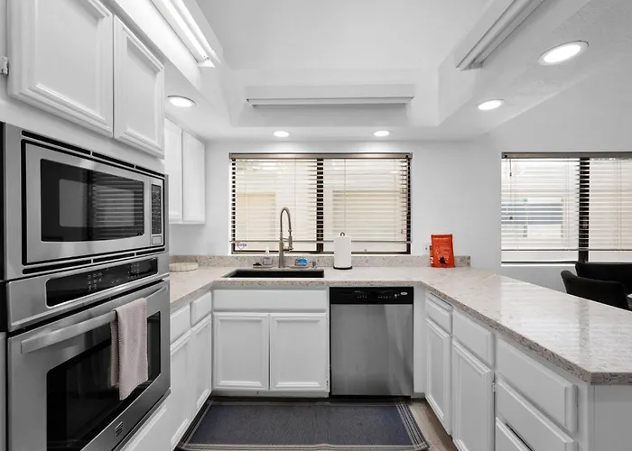 Guest Casita, New Pickleball, Tile Floor *